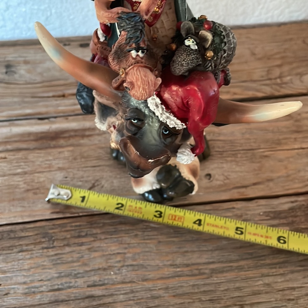 🎄Cowboy Santa Ceramic Figure🎄 - Picture 9 of 9